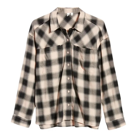 NWT High/Low Plaid Button-Up Shirt - Picture 4 of 9
